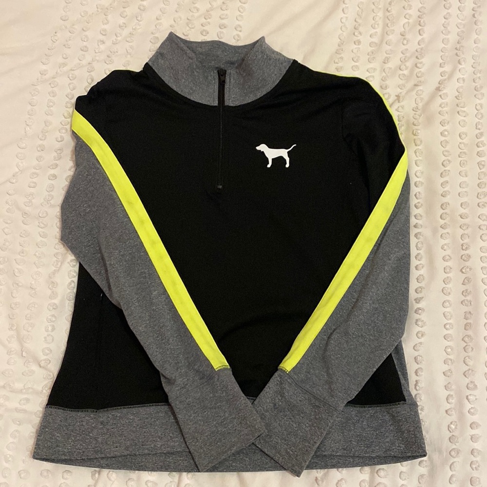 Quarter zip up